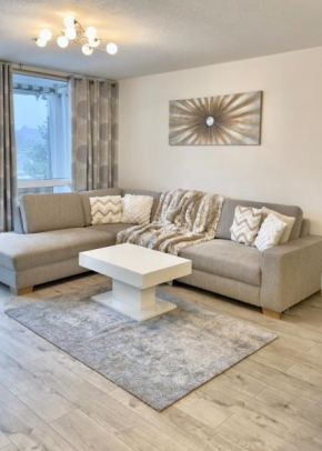 Modern Two-Bedroom apartment with Balcony in Cologne